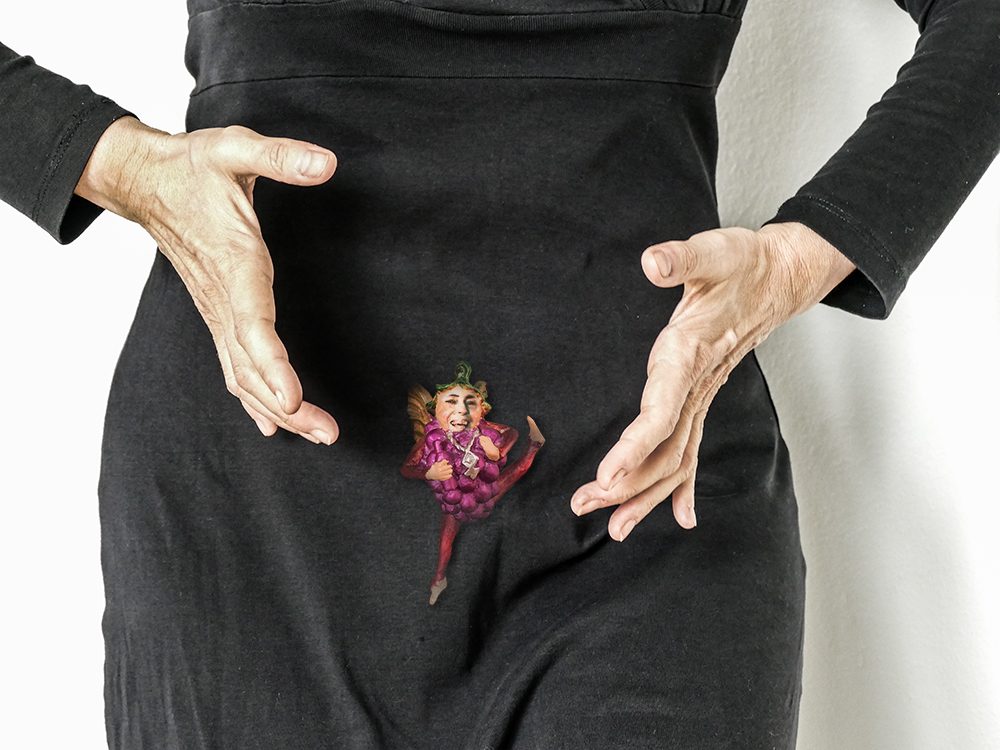 Die kleine Frau tanzt